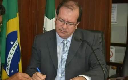 anésio-entrevista-um-448x280 Natal de luz.Em Santa Rita, presidente da Câmara reúne comitiva e vão para o Natal Luz em Gramado