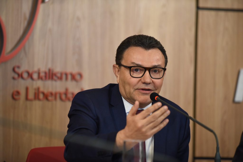 Carlos-Siqueira-5_Divulgação-PSB Corda no Pescoço.PSB sinaliza jogo duro com deputados: ‘Mandato é do partido’