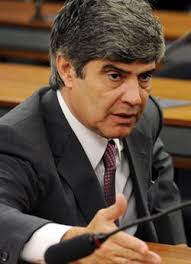 download Senador defende a cassação do mandato do Dep Wellington Roberto o mesmo está sendo acusado de falsificar assinatura no oficio do Fundão leitoral