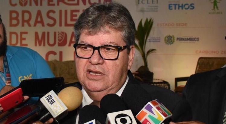 “Jamais recebi mensalão de ninguém. Tenho uma história nesse Estado”, diz João Azevedo ao rebater delação de Livânia