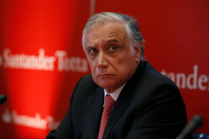 2020-03-18t114434z_1_lynxmpeg2h17d_rtroptp_4_bancos-santanderportugal-coronavirus Presidente do conselho do Santander de Portugal morre de Covid-19