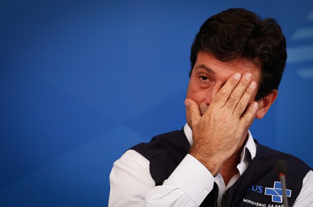 joooo Mandetta é demitido do Ministério da Saúde em meio à pandemia da Covid-19