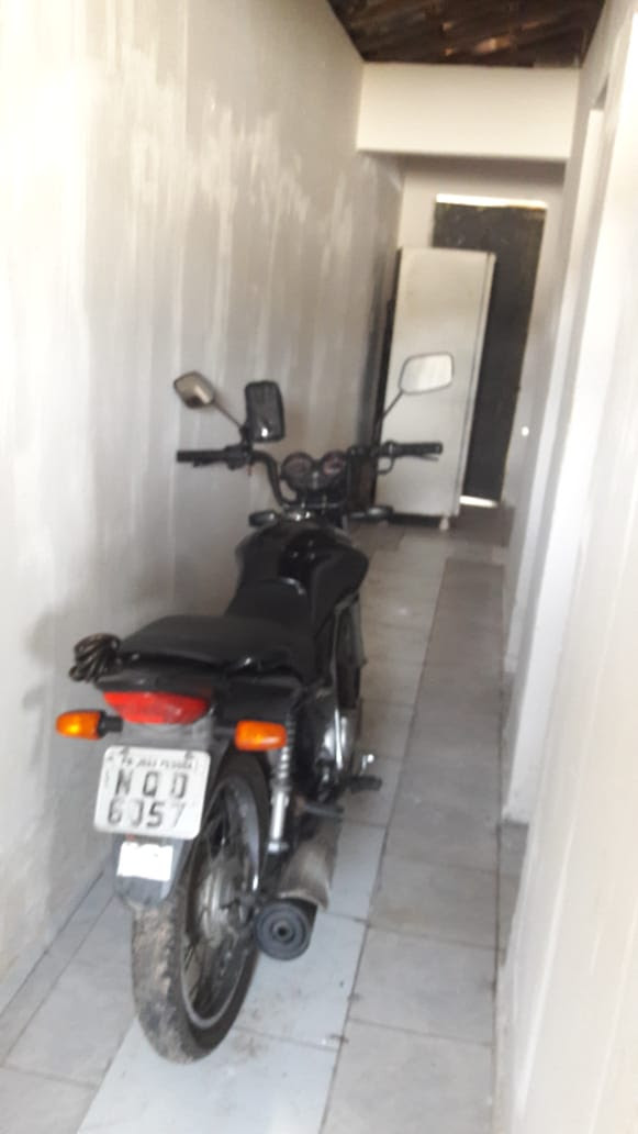 ee Polícia apreende moto roubada e arma usadas na prática de vários assaltos na Capital