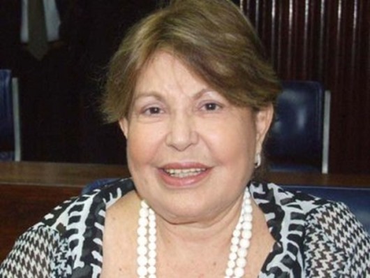 Chica-Motta_thumb Chica não passou no vestibular do tce e tem contas desaprovadas.