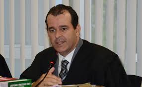 download (1) Desembargador Oswaldo Filho determina que Estado pague as pensões de viúvas de ex-governadores