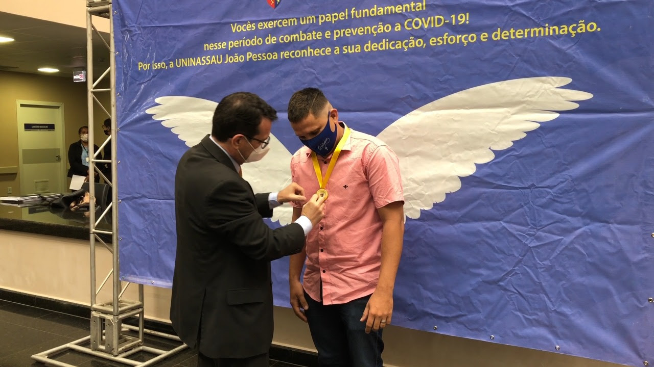 unnamed (7) Profissionais do Hospital Metropolitano são homenageados por atuação no combate à Covid-19