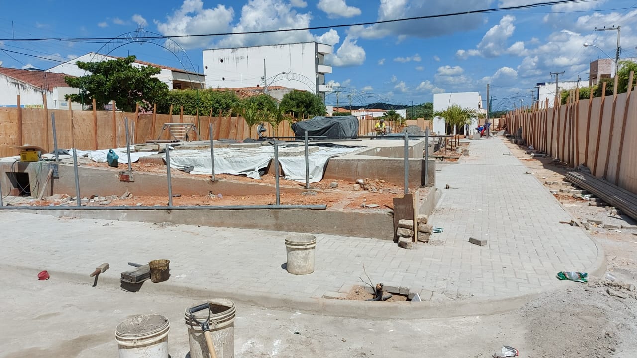 WhatsApp Image 2020-12-02 at 19.16.06 (2) MONTE HOREBE. Praça com arquitetura moderna será entregue ainda este mês garante Marcos Eron