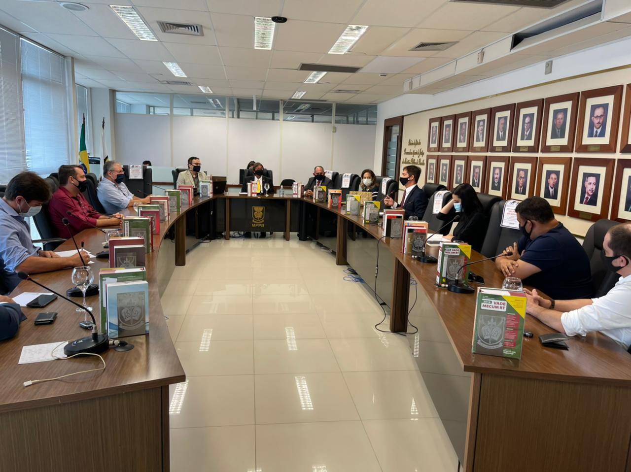 WhatsApp-Image-2021-01-25-at-15.00.09 MPPB e MPT se reúnem com SMS e setor de bares e restaurantes; novo decreto vai delimitar horário