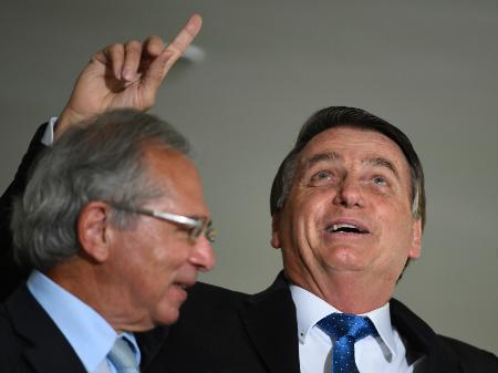 07-out-2020---jair-bolsonaro-sem-partido-e-paulo-guedes-durante-o-lancamento-do-programa-voo-simples-1603804995530_v2_450x337 GRAVE. Combustíveis nas alturas e nós nos atolando no rumo do fundo
