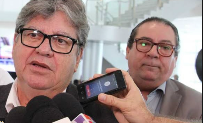 ESTEEE GUERRA FORA .Tíbério Limeira assume cadeira de Ronaldo Guerra e missão é estreitar relação entre prefeitos paraibanos e o governador João Azevedo