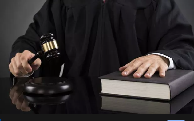 JUIZ Poder Judiciário estadual funcionará em regime de plantão durante a Semana Santa