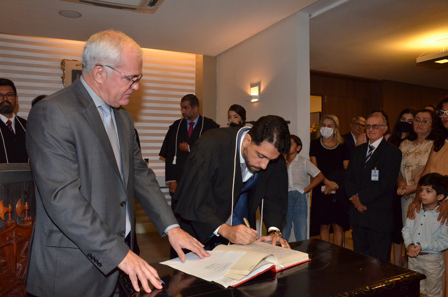 Pres_Saulo_empossa_6_Juizes_Roberto_Juliana_Savio_Macario_Mario_Osmar_28_04_2022_341_ Presidente do Tribunal de Justiça empossa seis novos juízes substitutos