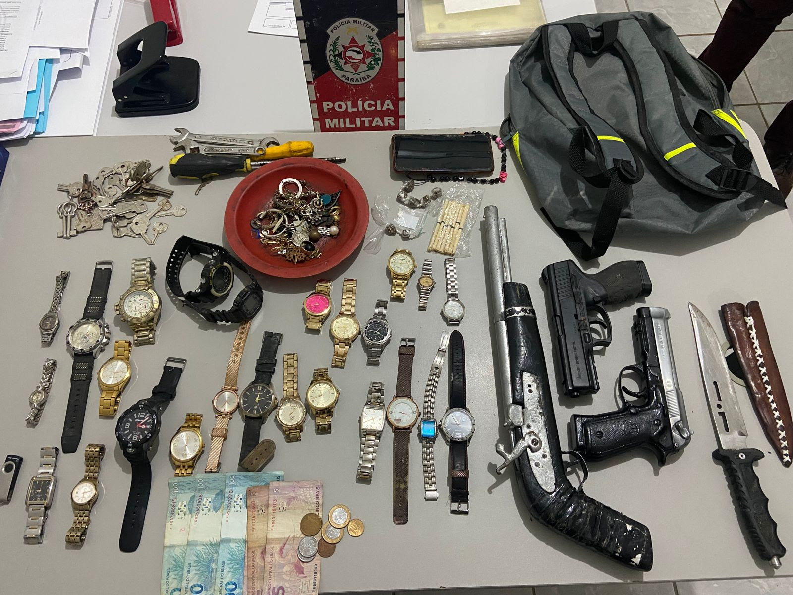 unnamed (3) Polícia prende casal suspeito de assalto e recupera objetos roubados em Santa Rita