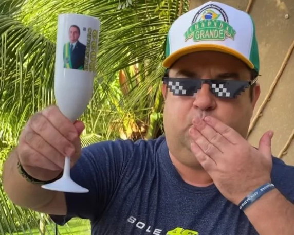 boso MÃO NA RODA .Governo deixou vencer multa ambiental de R$ 42 milhões de bolsonarista