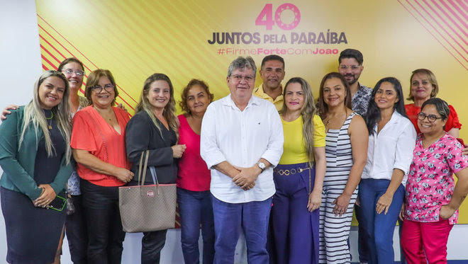 unnamed Diretores do Sindicato dos Enfermeiros agradecem pagamento do piso salarial e declaram apoio a João Azevêdo