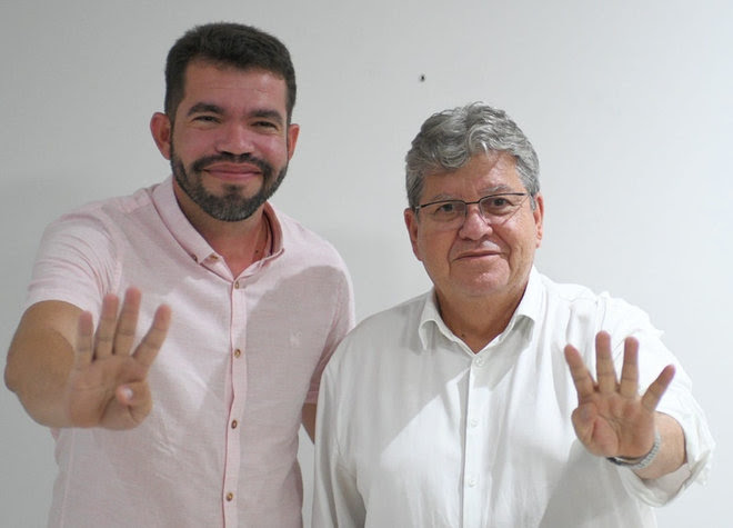 unnamed (4) Vereador de Cabedelo do PSDB que votou em Pedro no primeiro turno adere a João Azevêdo