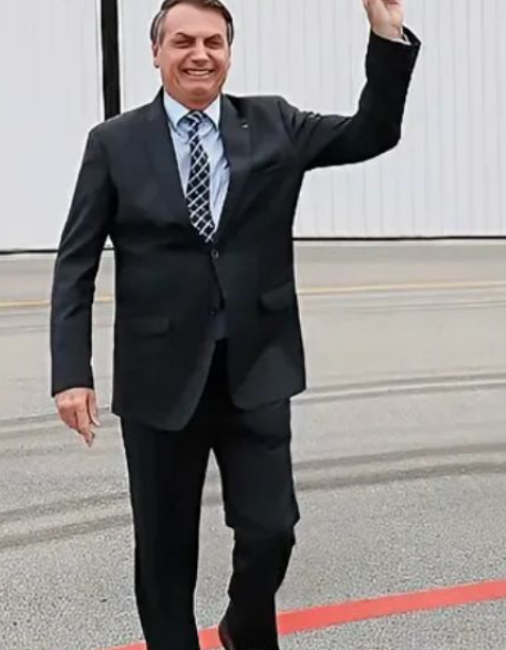 Captura de tela 2023-05-15 180050 Ex- presidente vai passar por treinamento com advogados antes de depoimento sobre vacinas à PF