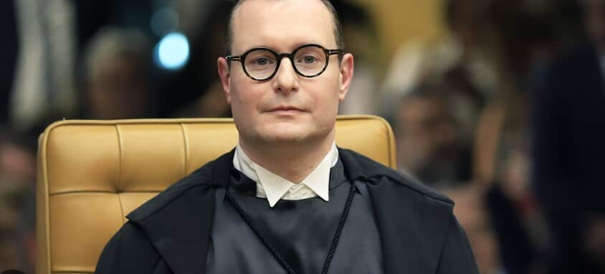 Ministro do STF  pede vista e suspende julgamento sobre FGTS no Supremo