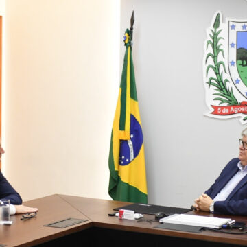 João Azevêdo recebe visita do presidente da ABDI e destaca potencialidades do estado