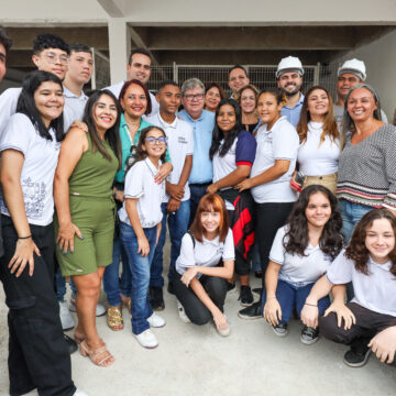 João Azevêdo entrega Ambulatório de Especialidades do Hospital Regional de Itaporanga e inspeciona obras da Educação
