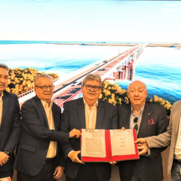 João Azevêdo assina contrato para construção da Ponte do Futuro, complexo rodoviário que interligará Cabedelo, Santa Rita e Lucena no valor de R$ 465,5 milhões