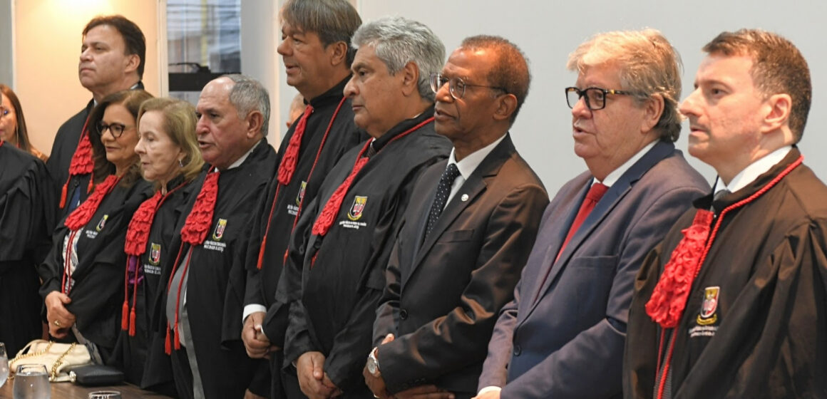João Azevêdo prestigia posse dos novos procuradores do MPPB e destaca melhoria na prestação de serviços à população