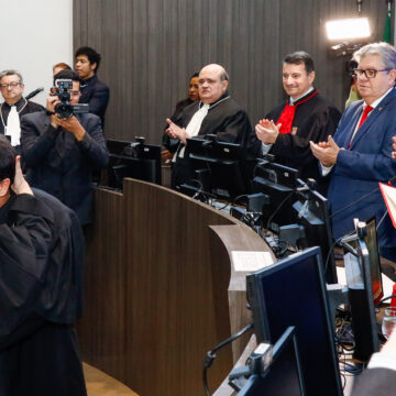 João Azevêdo prestigia posse de Francisco Seráphico Filho no cargo de desembargador do Tribunal de Justiça