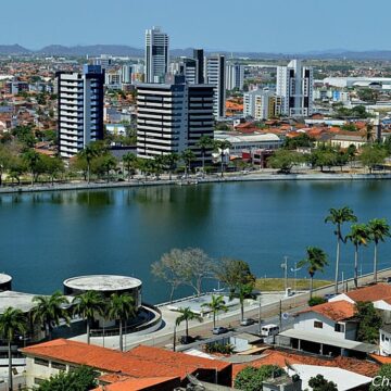 João Azevêdo entrega obras e anuncia novos investimentos para Campina no seu 160º aniversário