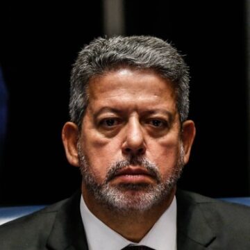 Presidente da  Câmara dos Deputados afirma que Lula não tem votos nem para aprovar urgência das medidas fiscais