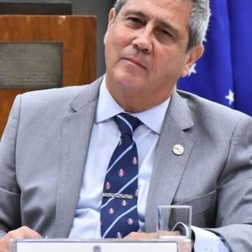 Ex-advogado de Zé Dirceu assume defesa de Braga Netto no inquérito do golpe que mira Bolsonaro