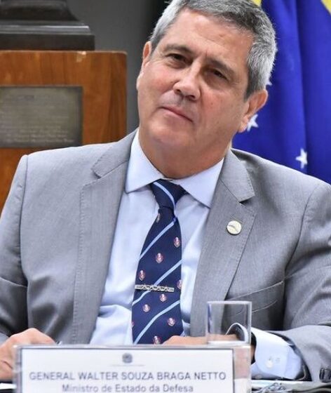 Ex-advogado de Zé Dirceu assume defesa de Braga Netto no inquérito do golpe que mira Bolsonaro