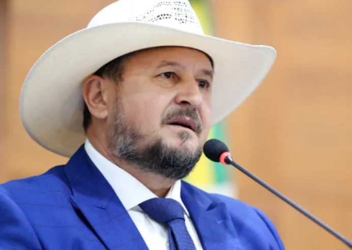 Captura de tela 2025-01-12 135057 “Vagabundo”, dispara deputado após fala de Lula sobre amante