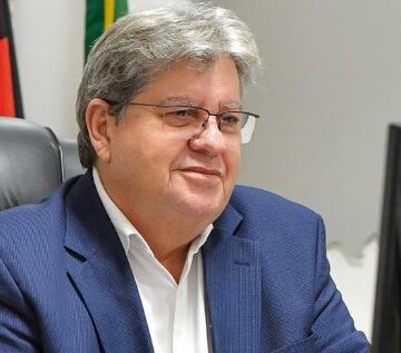 Captura de tela 2025-01-20 123230 João Azevêdo anuncia reajuste linear para servidores acima da inflação, ampliação do auxílio alimentação e novos benefícios com impacto de R$ 1,3 bilhão na folha de pessoal