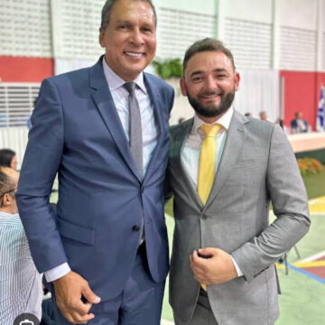 IMG_2817 CURRAL DE CIMA .Prefeito apoiado por Ricardo Barbosa tenta impedir que concursados tenha acesso ao local de trabalho e liminar garante o exercício da atividade dos aprovados