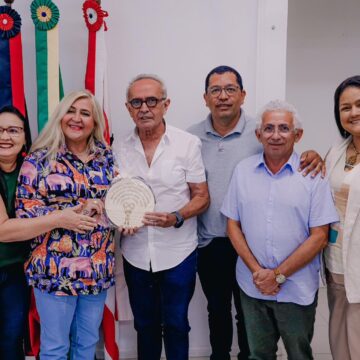 f7818853-3bd5-4a4c-8bcc-7fce1c2bc026 Referência no Brasil Cícero Lucena recebe certificação nacional e projeta ampliação de ações para a população autista