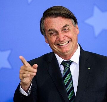 AGORA Bolsonaro afirma que será candidato à Presidência em 2026