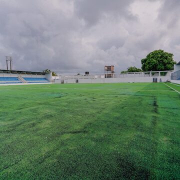WhatsApp Image 2025-03-07 at 10.56.38 Leo Bezerra inspeciona obras no Estádio da Graça, 80% executadas, e projeta a entrega para o primeiro semestre