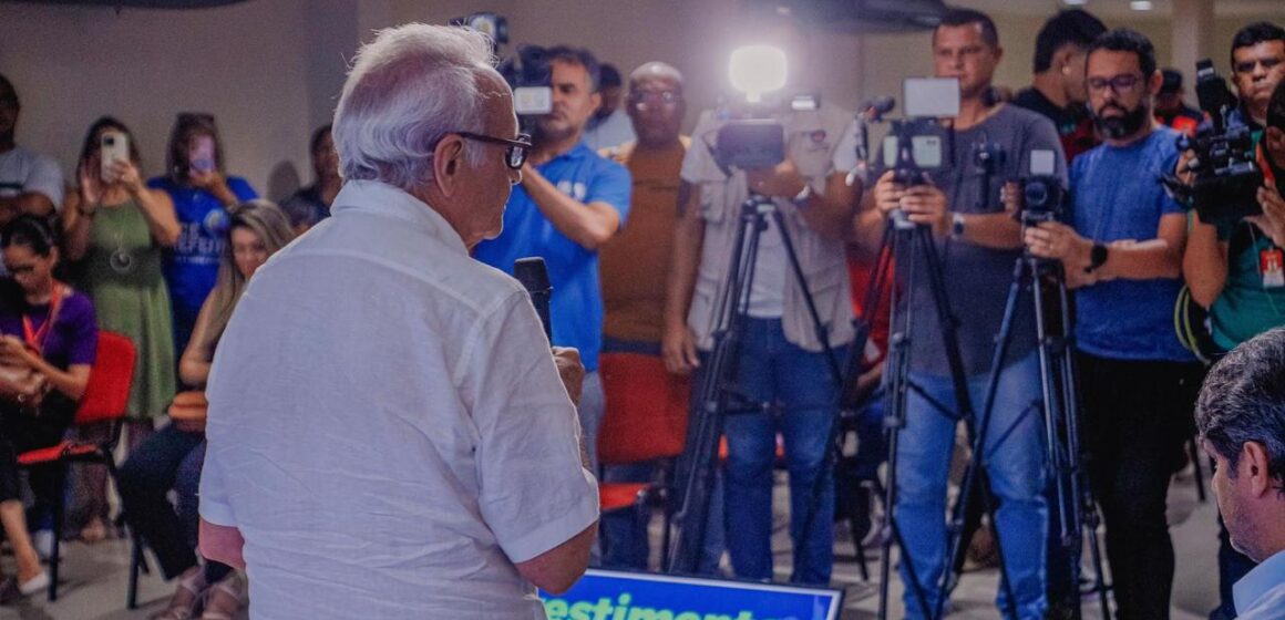 100 dias de gestão  Prefeito Cícero Lucena anuncia novo concurso com 500 vagas para a Educação ao apresentar balanço da nova gestão