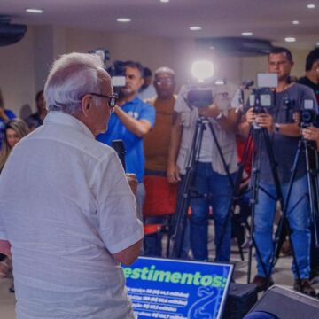 100 dias de gestão  Prefeito Cícero Lucena anuncia novo concurso com 500 vagas para a Educação ao apresentar balanço da nova gestão