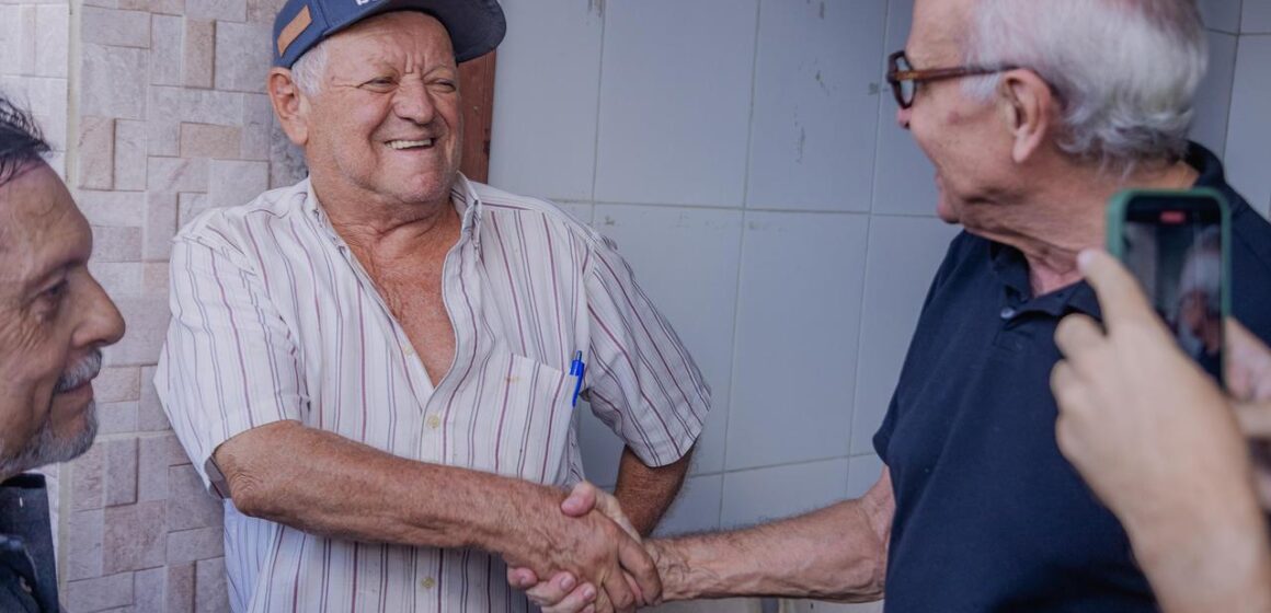 Prefeito e vice-prefeito de Joaõ Pessoa  visitam Belém/PB acompanhados de ex-prefeito