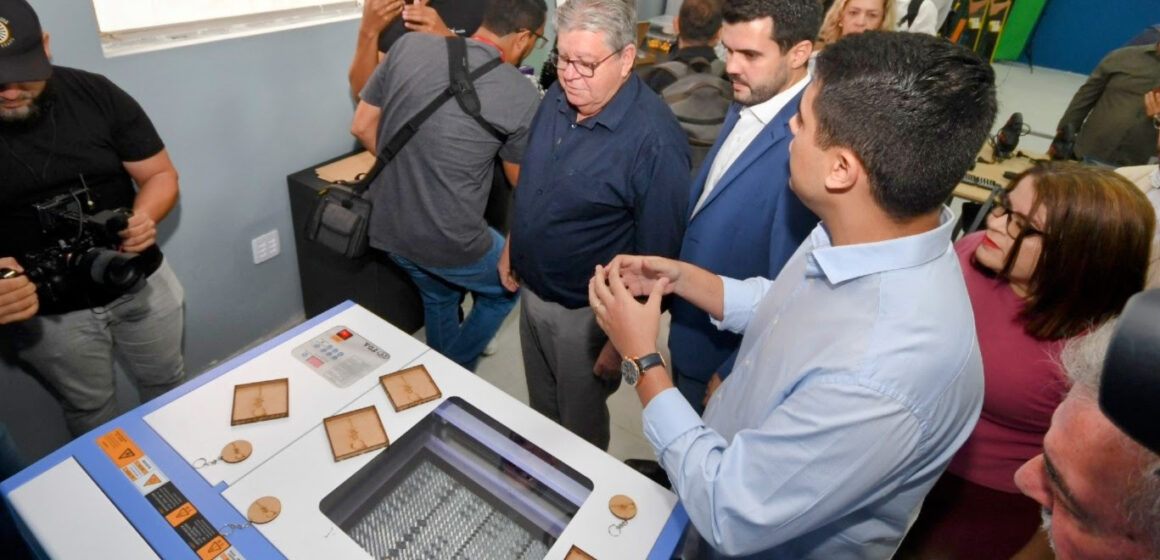 unnamed (11) João Azevêdo lança Programa Amanhã Digital com investimento de R$ 200 milhões e autoriza realização de Competição Paraibana de Robótica