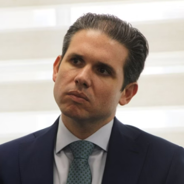 Paraibano Hugo Motta proíbe reuniões em comissões da Câmara