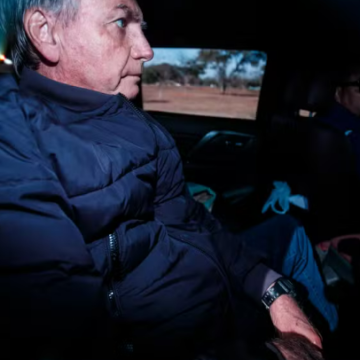 Moraes autoriza Bolsonaro a receber visita de médicos particulares