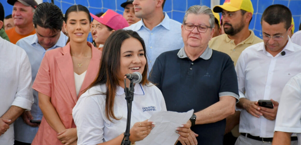 João Azevêdo inaugura escolas em Solânea e Casserengue e destaca importância dos investimentos para a melhoria da qualidade do ensino