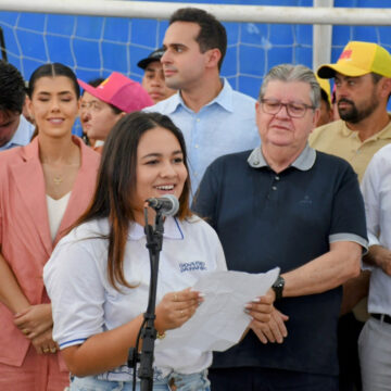 João Azevêdo inaugura escolas em Solânea e Casserengue e destaca importância dos investimentos para a melhoria da qualidade do ensino
