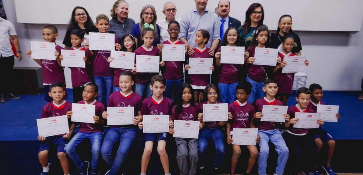 Talentos no ballet  Cícero Lucena anuncia alunos da Rede Municipal selecionados para seletiva da Escola do Teatro Bolshoi, em Joinville