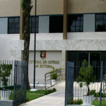 Conselheiros bem pagos pelo povo deixam denúncia prescrever e arquivam processo contra ex-prefeito de Nova Olinda