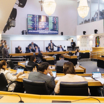 Assembleia aprova projetos em defesa da saúde e bem-estar dos paraibanos