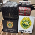 DEU ÁGUIA: PF e PM apreendem veículo furtado carregado com maconha