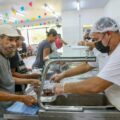 Compromisso com a população   Prefeitura reforça segurança alimentar com 1,2 milhão de refeições distribuídas até setembro de 2025